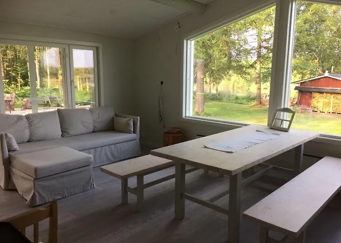 Villa Saagala By River *